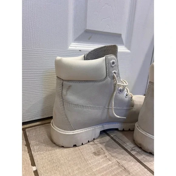 Timberland Limited Edition Ultra Rare Classic 6 inch Premium Boot, Ghost White - Picture 8 of 14